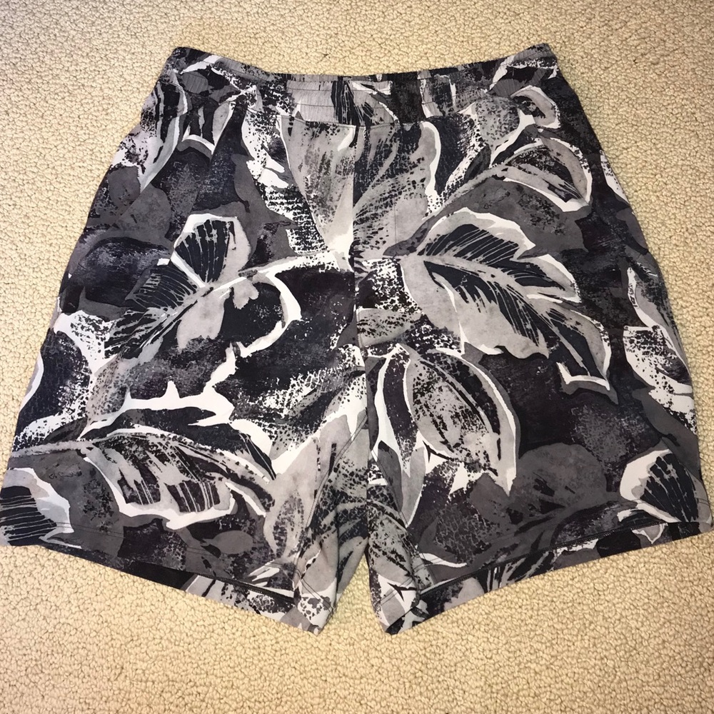 Lululemon Pace Breaker Shorts 7”